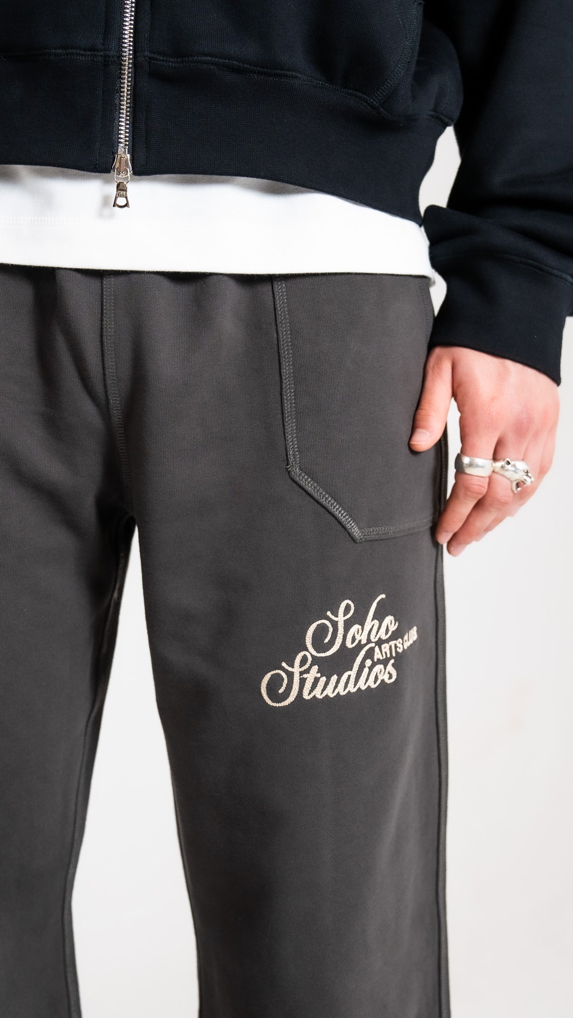 ARTS CLUB SWEATPANTS